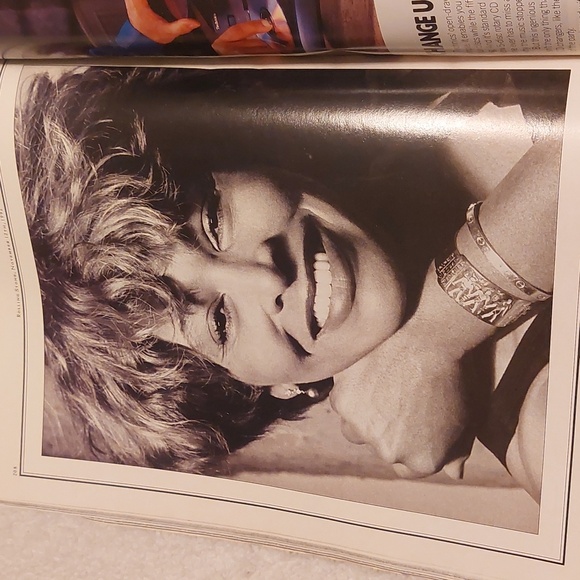 Set of 2, 25th Anniversary Special Rolling Stone Magazines - Picture 5 of 11